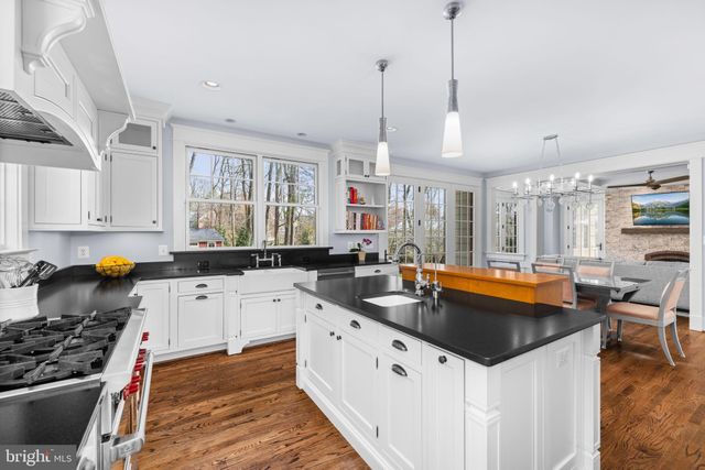 $2,850,000 | 2115 Elliott Avenue, McLean, VA 22101