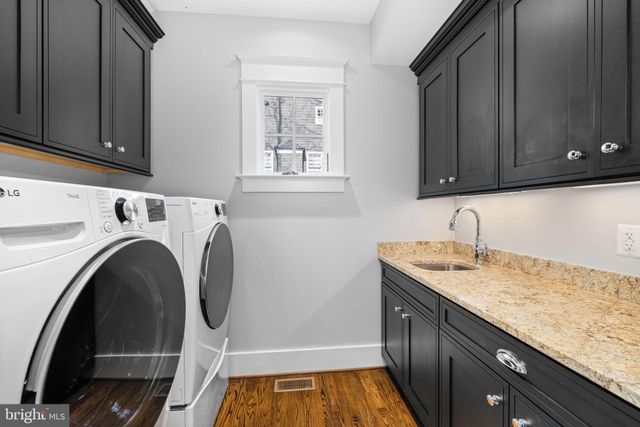 $2,850,000 | 2115 Elliott Avenue, McLean, VA 22101