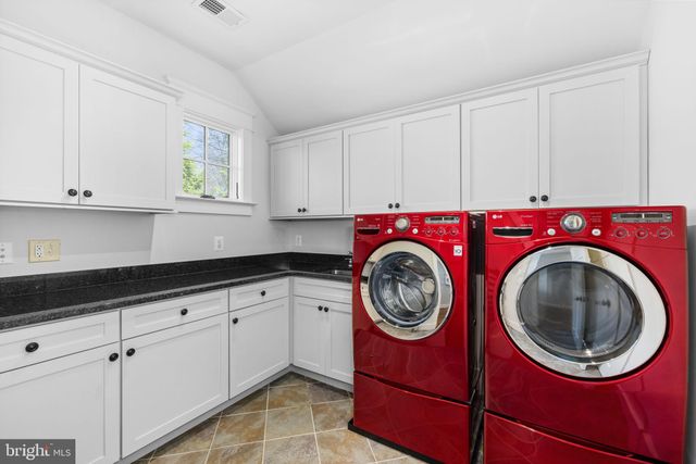 $2,850,000 | 2115 Elliott Avenue, McLean, VA 22101