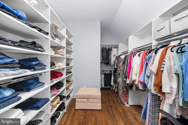 $2,850,000 | 2115 Elliott Avenue, McLean, VA 22101