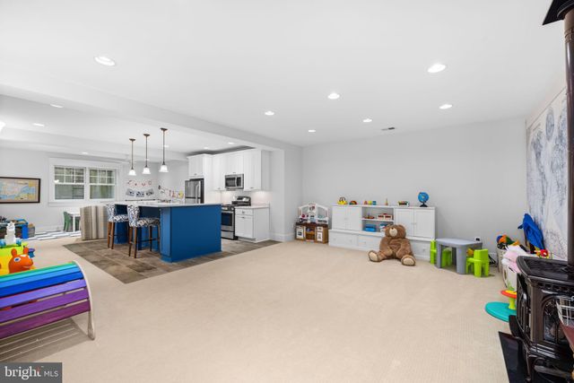 $2,850,000 | 2115 Elliott Avenue, McLean, VA 22101