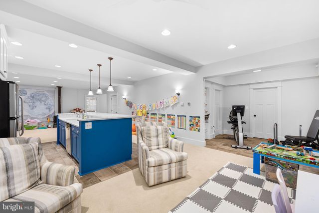 $2,850,000 | 2115 Elliott Avenue, McLean, VA 22101