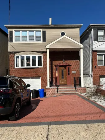 $2,400 | 12 Colonial Drive, Unit 2, Bayonne, NJ 07002