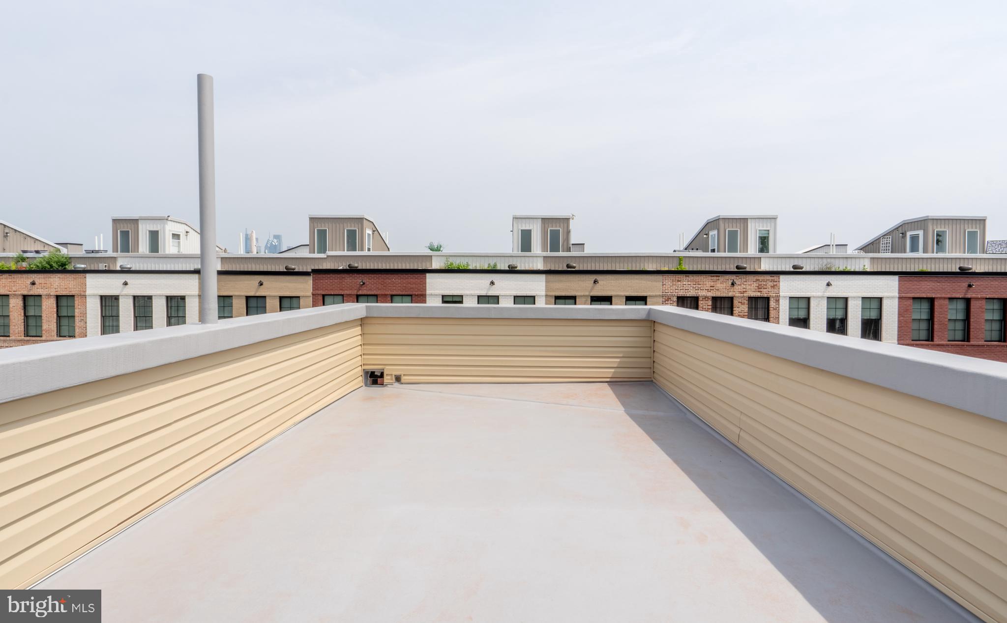 622 McClellan Street Philadelphia, PA 19148 - Photo 40 of 52 Rooftop deck with city view