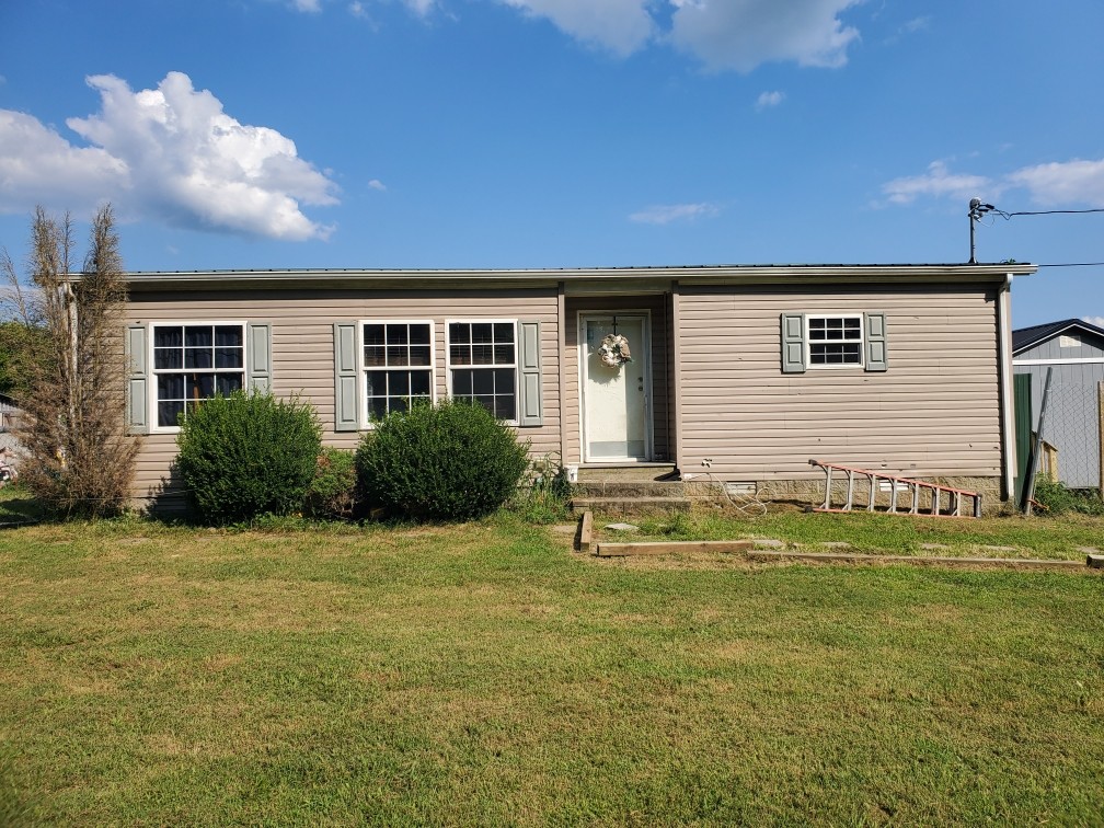 792 Hafner Road Charlotte, TN 37036 - Photo 1 of 13 Gallery Image 1