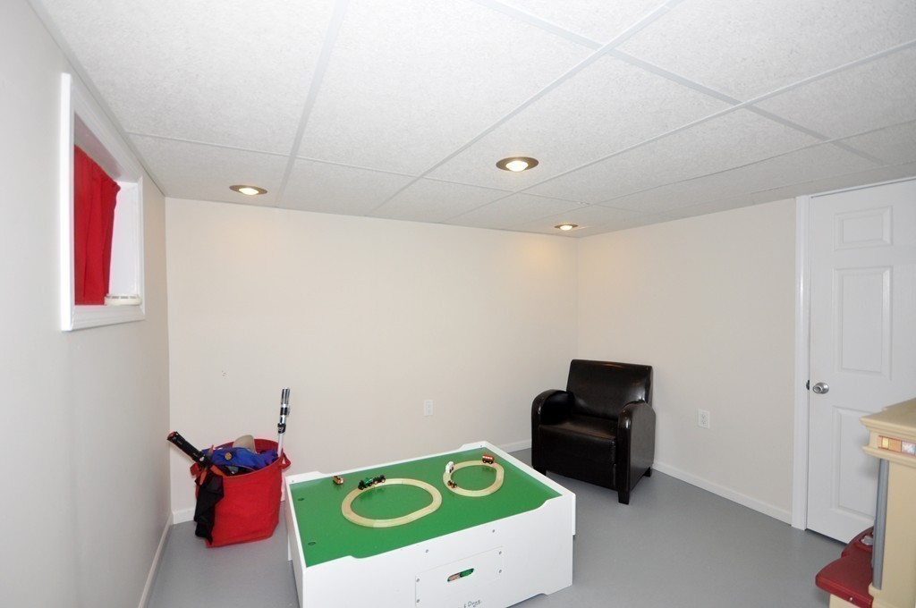 11 Vanderbelt Road Acton, MA 01720 - Photo 18 of 28 Gallery Image 18