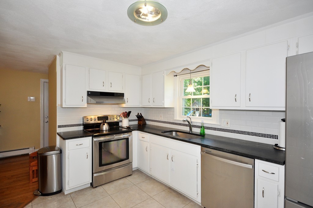 11 Vanderbelt Road Acton, MA 01720 - Photo 8 of 28 Gallery Image 8