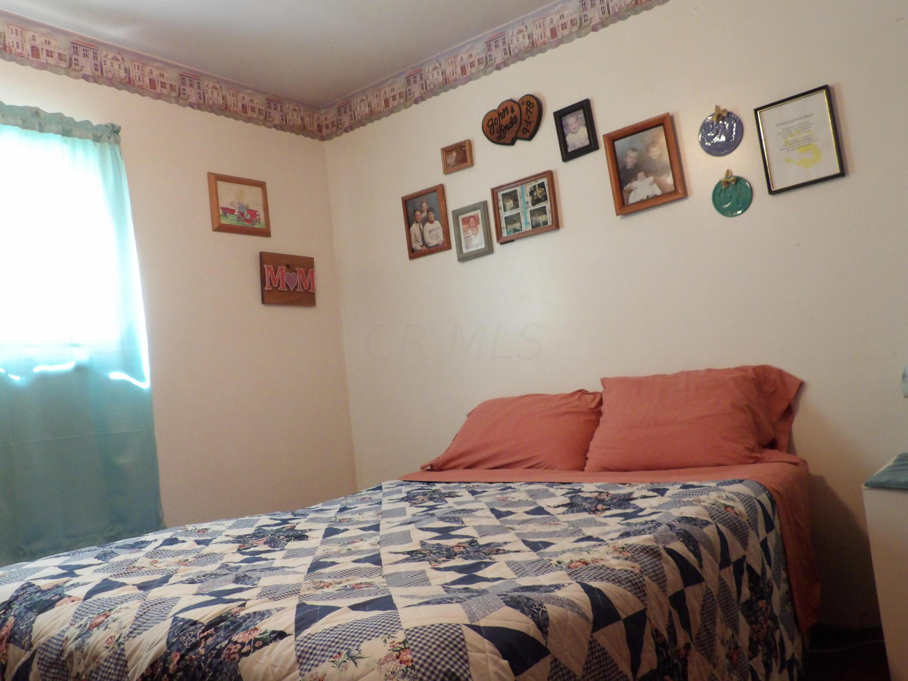 27325 Miller Road Rockbridge, OH 43149 - Photo 7 of 27 104_1055
