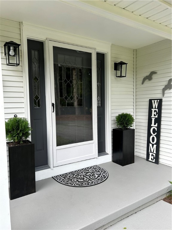 187 Post Road Westerly, RI 02891 - Photo 4 of 42 Porch entry way