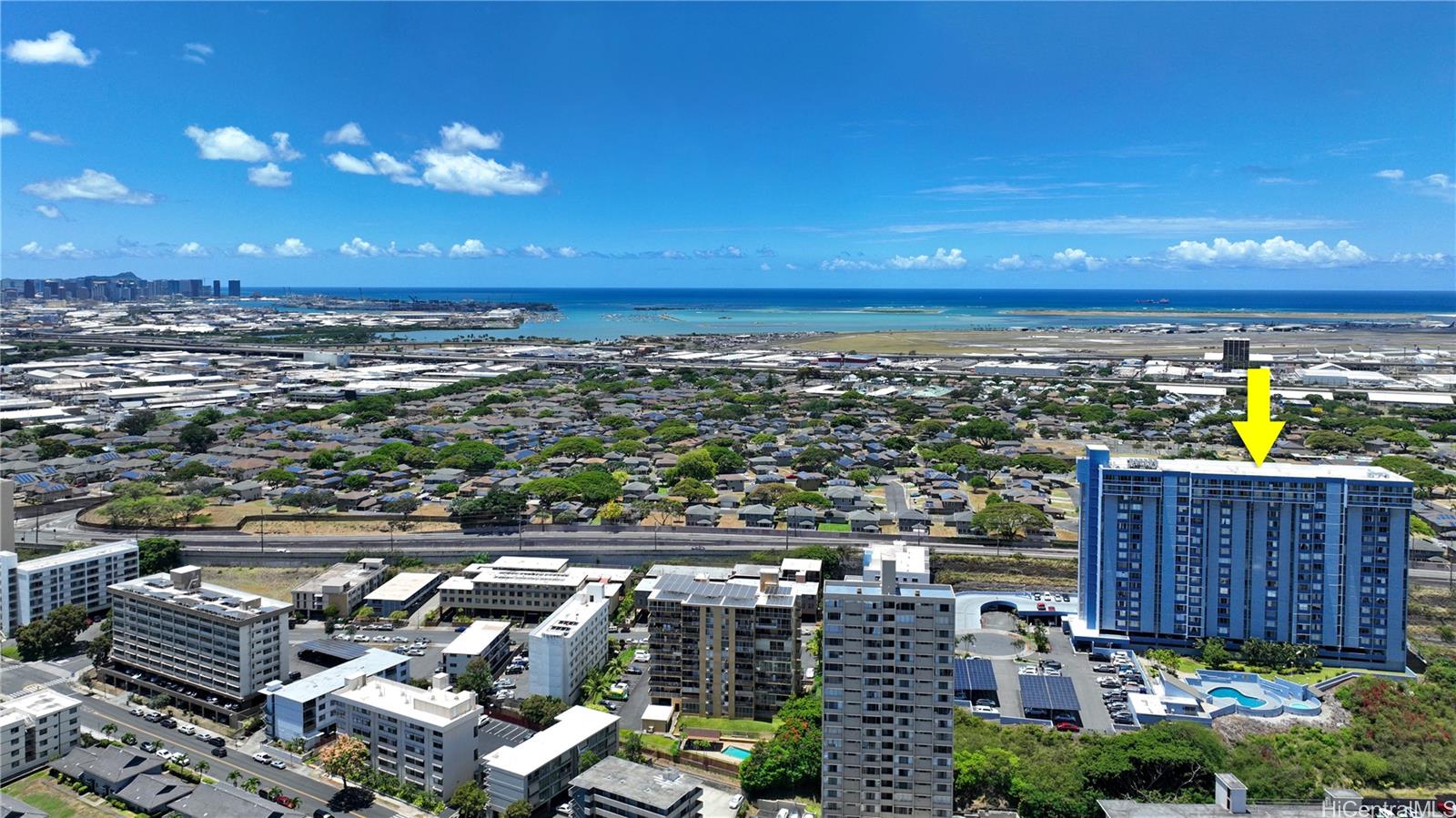 3045 Ala Napuaa Place, Unit 1613 Honolulu, HI 96818 - Photo 2 of 20 a view of a city