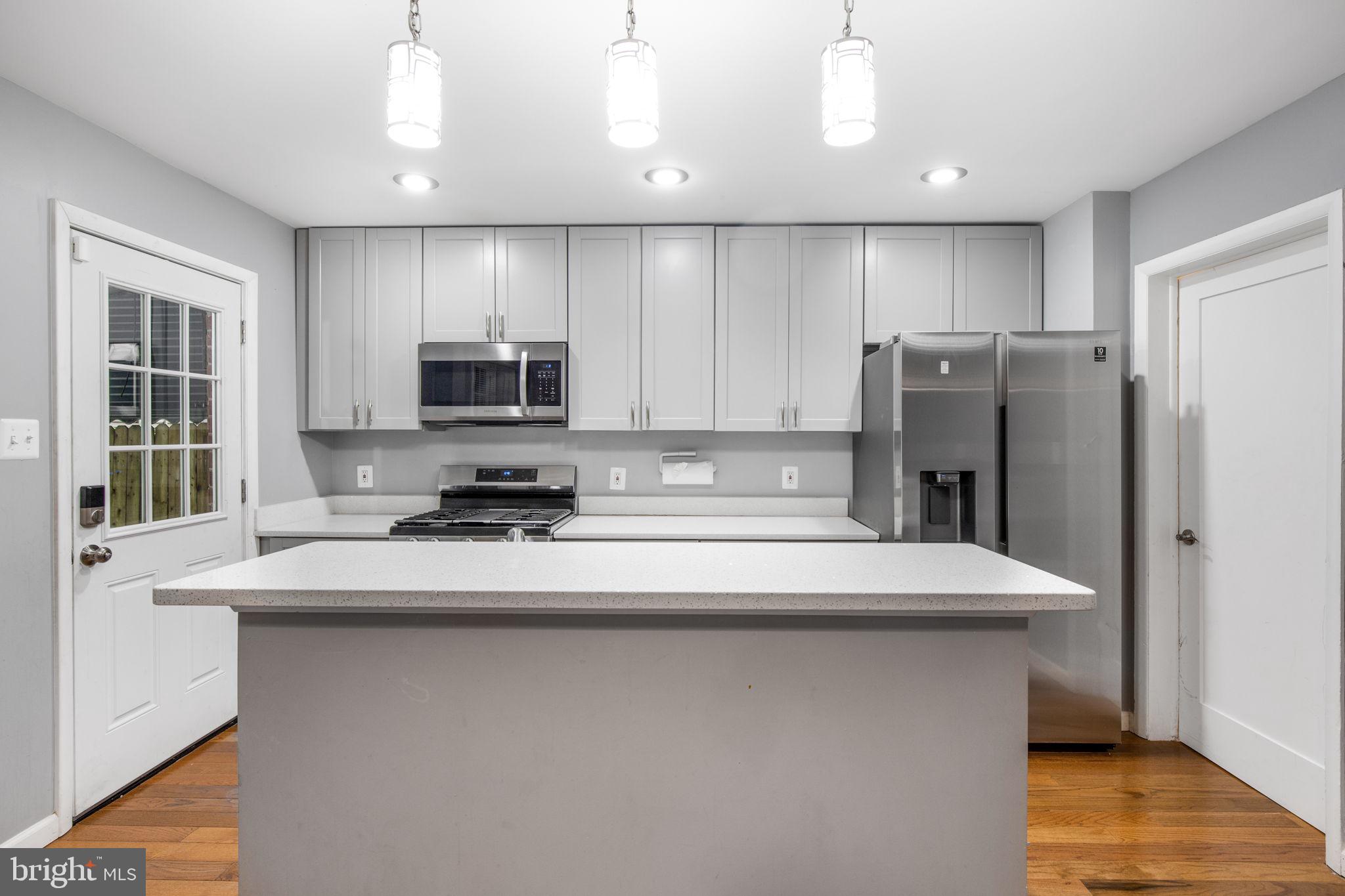 5655 Leiden Road Baltimore, MD 21206 - Photo 10 of 33 Luxury Kitchen