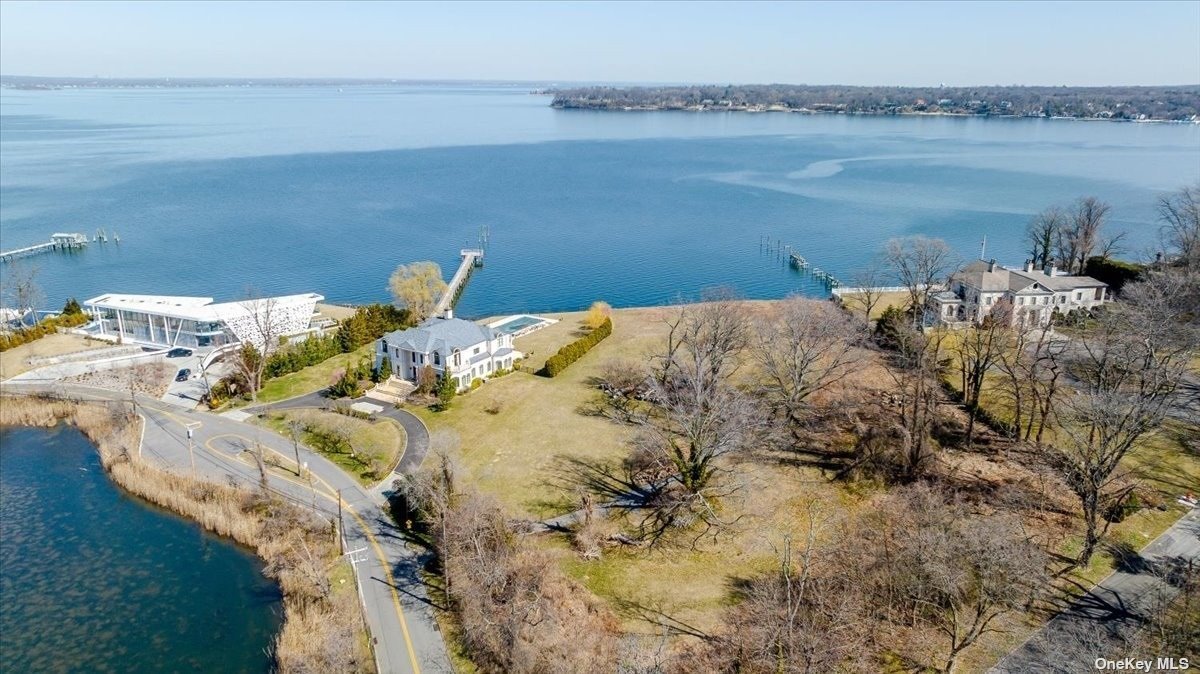 235 Kings Point Road, Great Neck, NY 11024 Compass