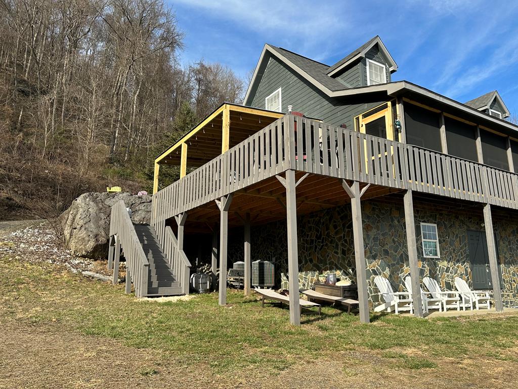 9241 Wards Gap Road Fancy Gap, VA 24328 - Photo 4 of 73 Gallery Image 4