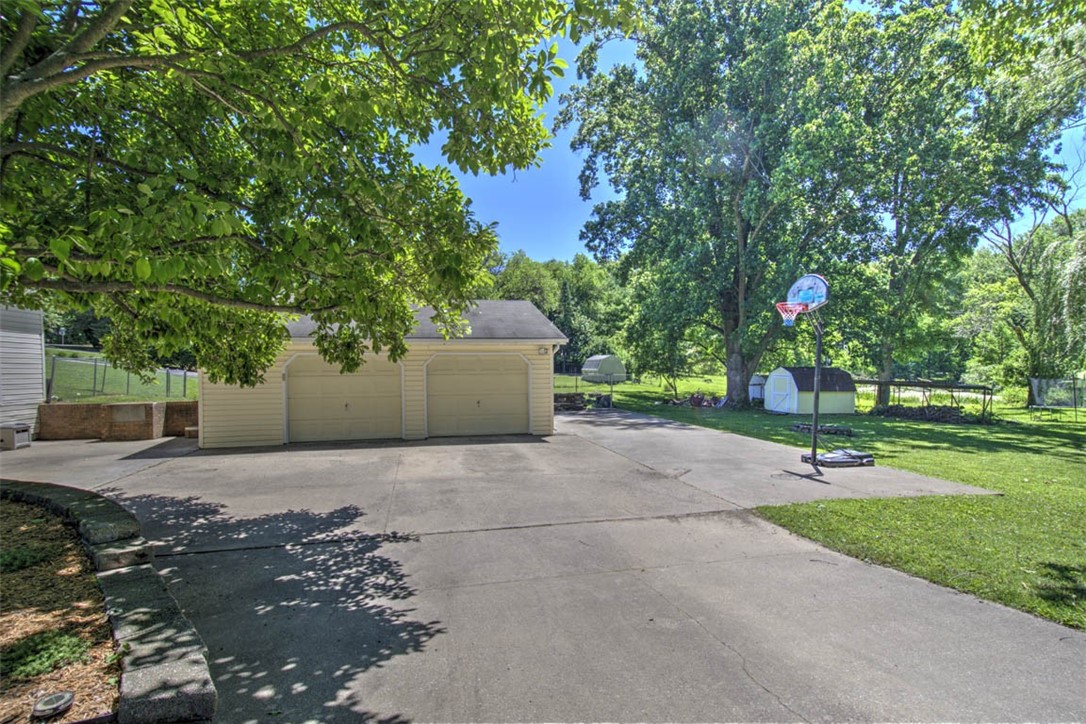 24 Circle Drive Decatur, IL 62521 - Photo 36 of 41
