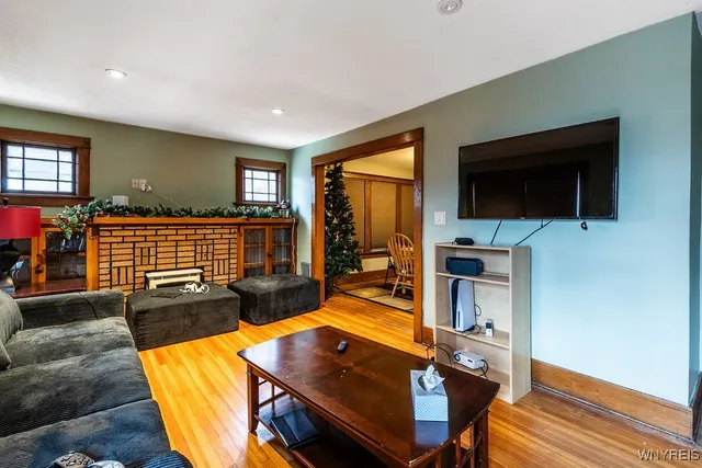 $299,900 | 79 Lincoln Boulevard, Tonawanda, NY 14217