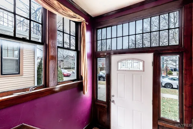 $299,900 | 79 Lincoln Boulevard, Tonawanda, NY 14217