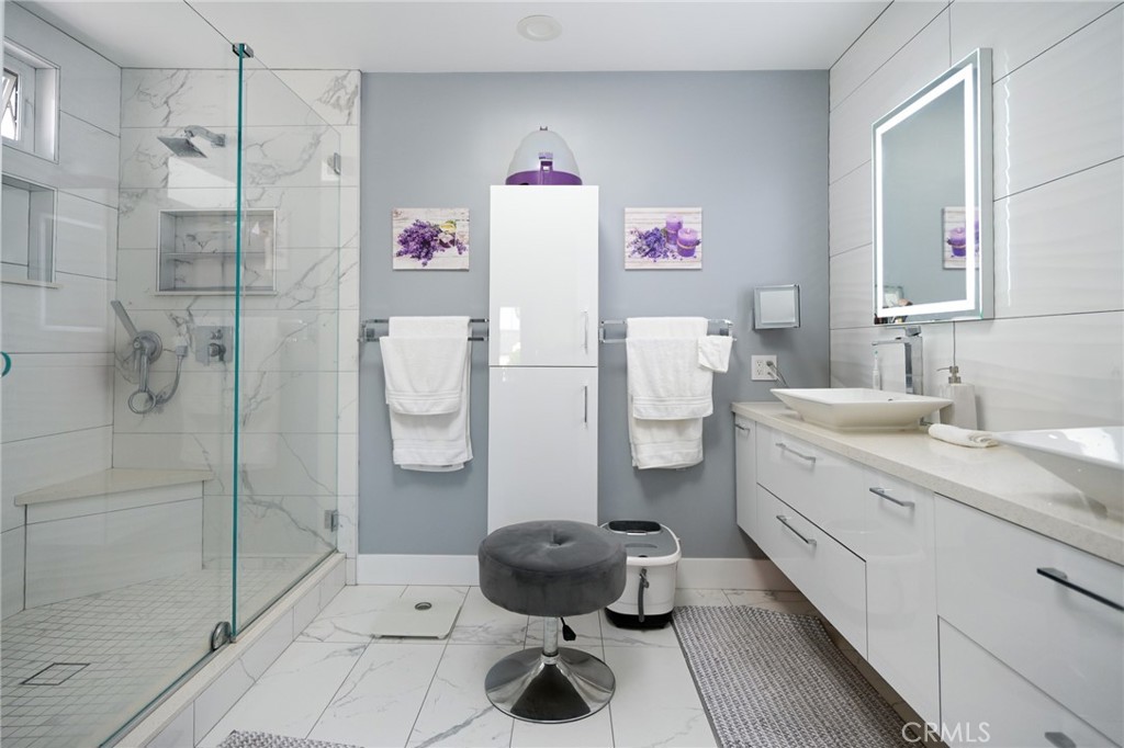 90 Rivo Alto Canal Long Beach, CA 90803 - Photo 8 of 15