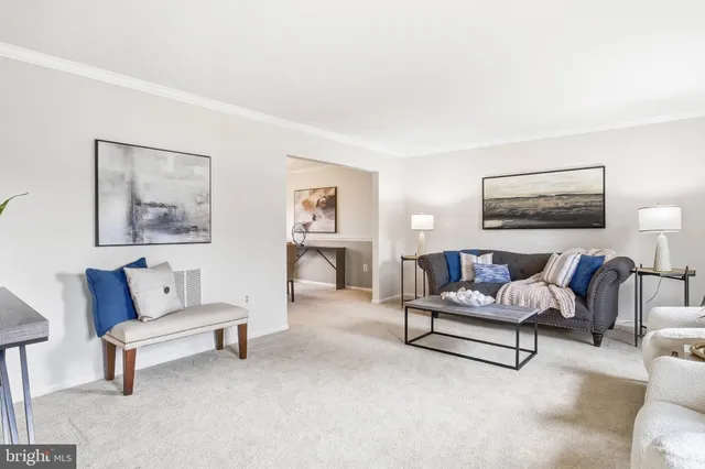 $893,888 | 5062 Queens Wood Drive, Burke, VA 22015