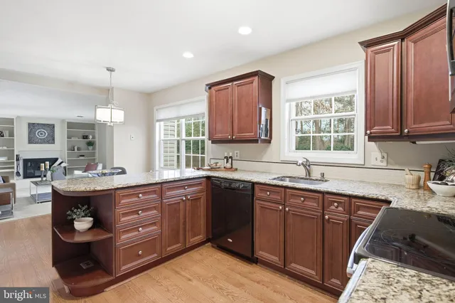 $893,888 | 5062 Queens Wood Drive, Burke, VA 22015