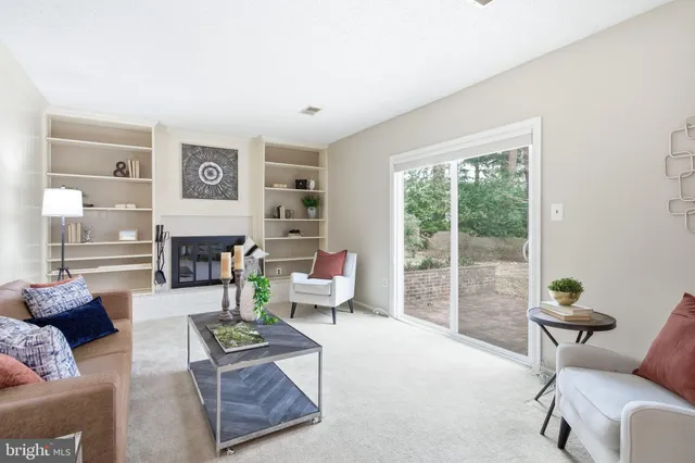 $893,888 | 5062 Queens Wood Drive, Burke, VA 22015