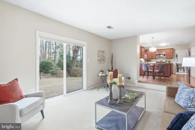 $893,888 | 5062 Queens Wood Drive, Burke, VA 22015