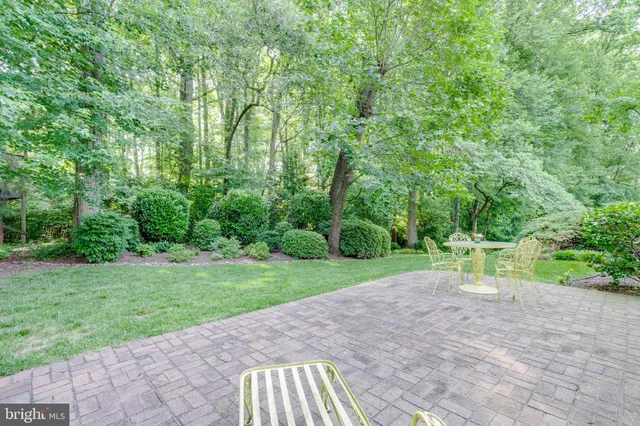 $893,888 | 5062 Queens Wood Drive, Burke, VA 22015