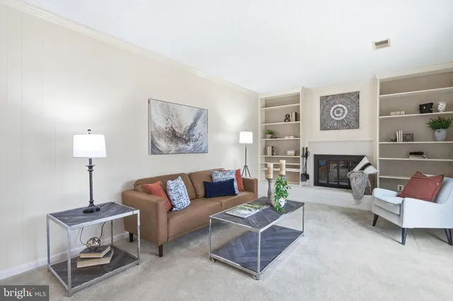 $893,888 | 5062 Queens Wood Drive, Burke, VA 22015