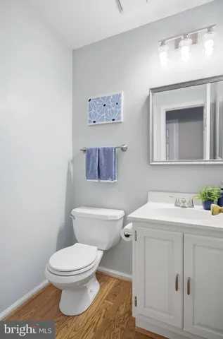 $893,888 | 5062 Queens Wood Drive, Burke, VA 22015