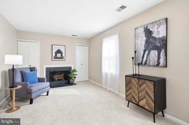 $893,888 | 5062 Queens Wood Drive, Burke, VA 22015