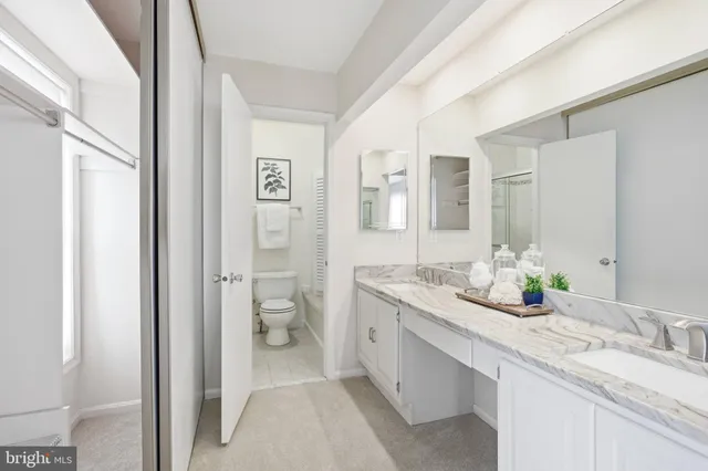 $893,888 | 5062 Queens Wood Drive, Burke, VA 22015