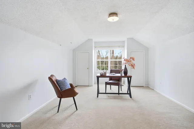 $893,888 | 5062 Queens Wood Drive, Burke, VA 22015