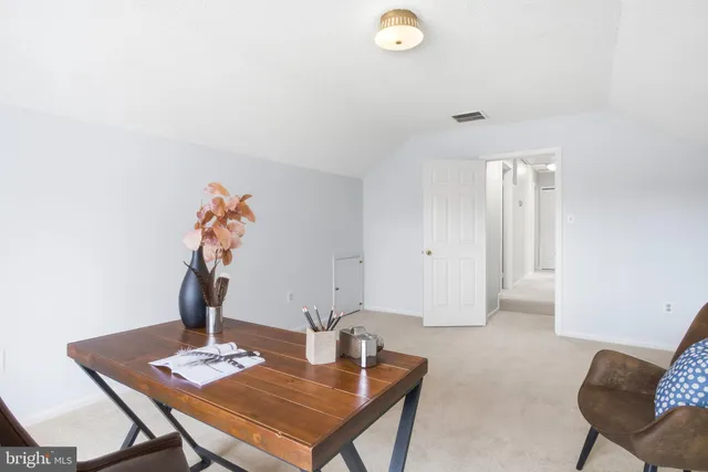 $893,888 | 5062 Queens Wood Drive, Burke, VA 22015