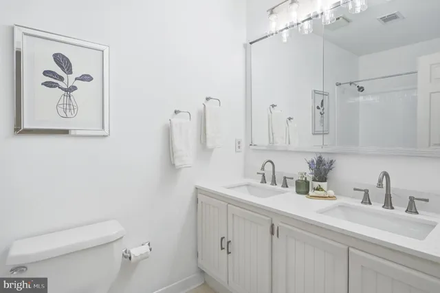 $893,888 | 5062 Queens Wood Drive, Burke, VA 22015