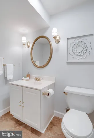 $893,888 | 5062 Queens Wood Drive, Burke, VA 22015