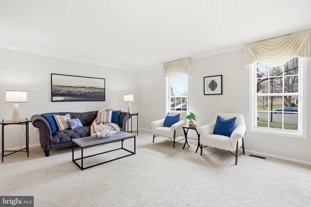 $893,888 | 5062 Queens Wood Drive, Burke, VA 22015