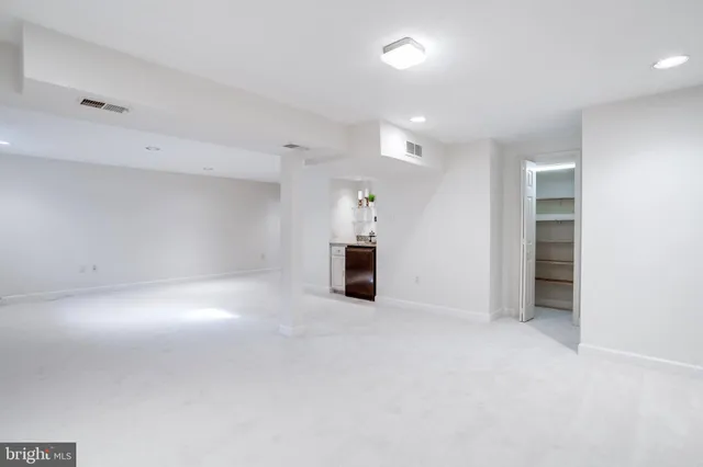 $893,888 | 5062 Queens Wood Drive, Burke, VA 22015