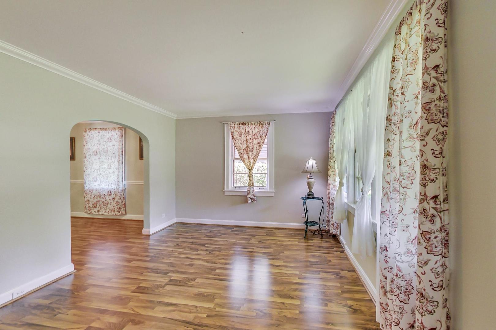 540 Selborne Road Riverside, IL 60546 - Photo 13 of 46