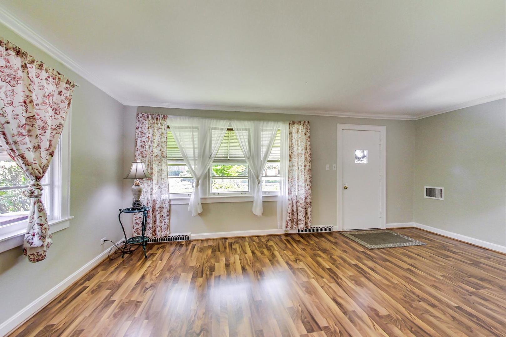 540 Selborne Road Riverside, IL 60546 - Photo 14 of 46