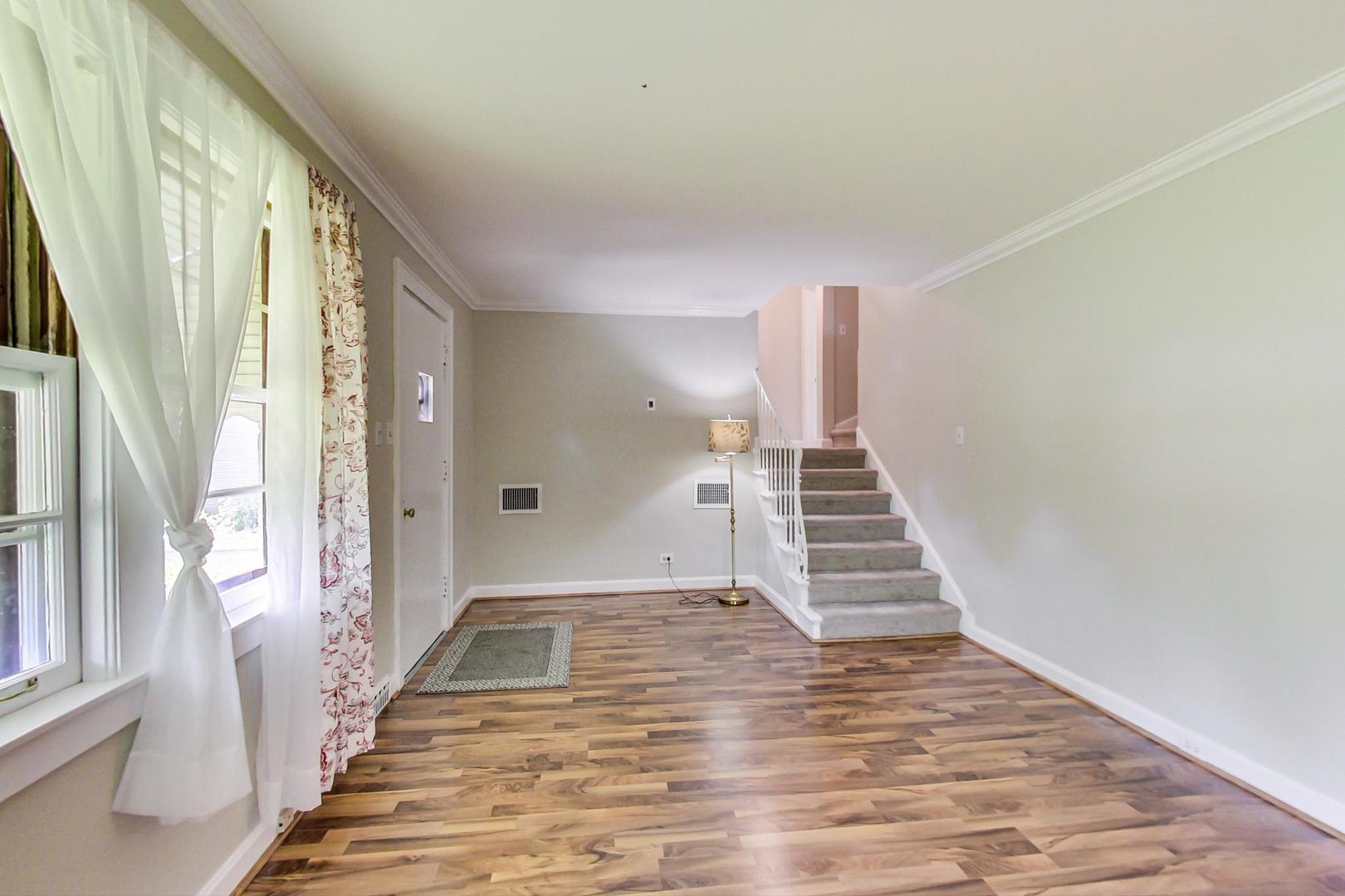 540 Selborne Road Riverside, IL 60546 - Photo 15 of 46