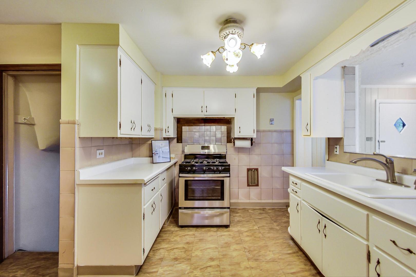 540 Selborne Road Riverside, IL 60546 - Photo 19 of 46