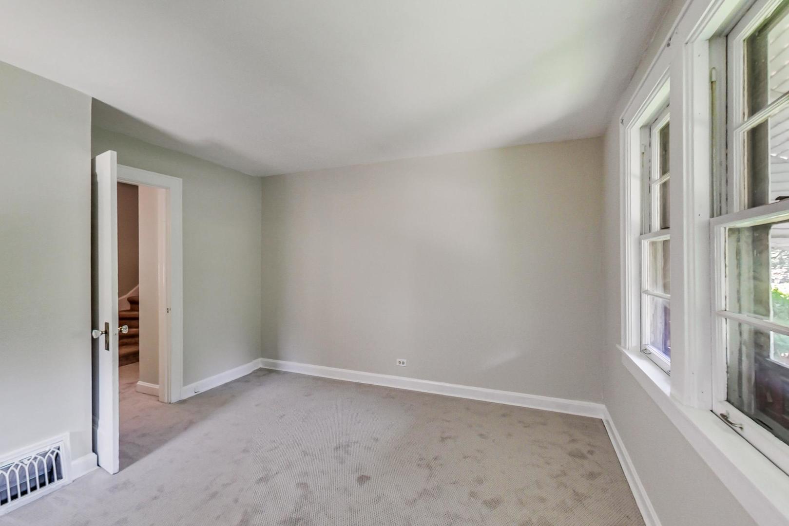 540 Selborne Road Riverside, IL 60546 - Photo 27 of 46