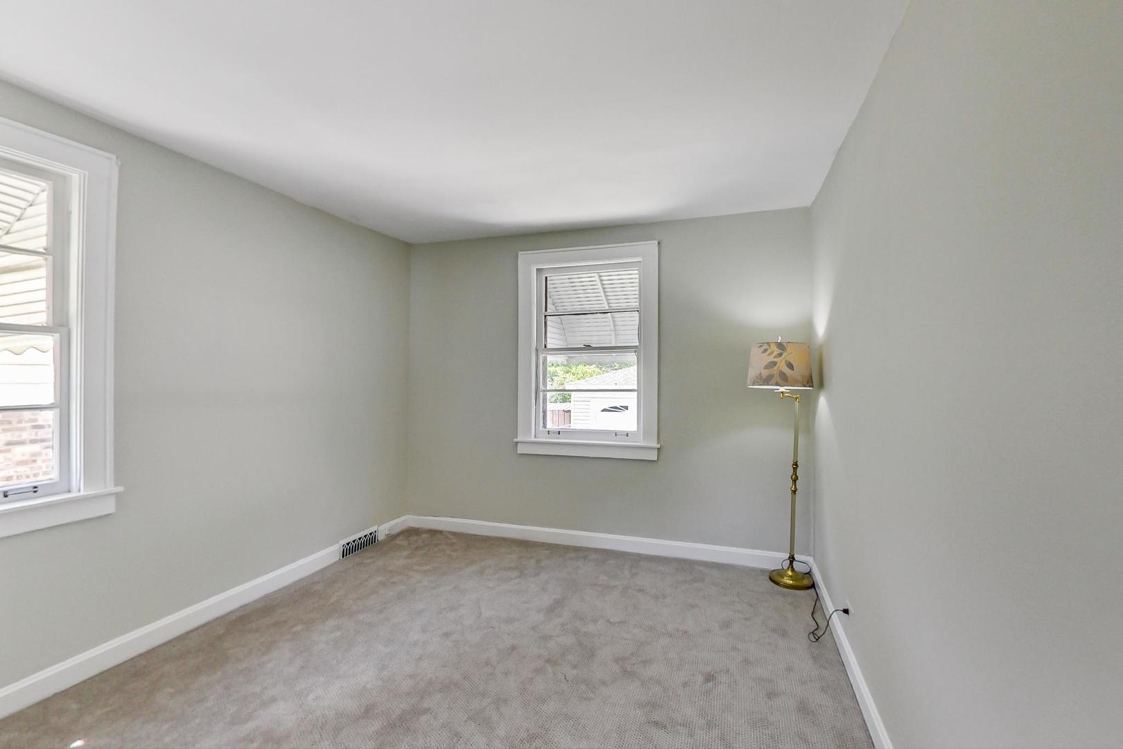 540 Selborne Road Riverside, IL 60546 - Photo 28 of 46
