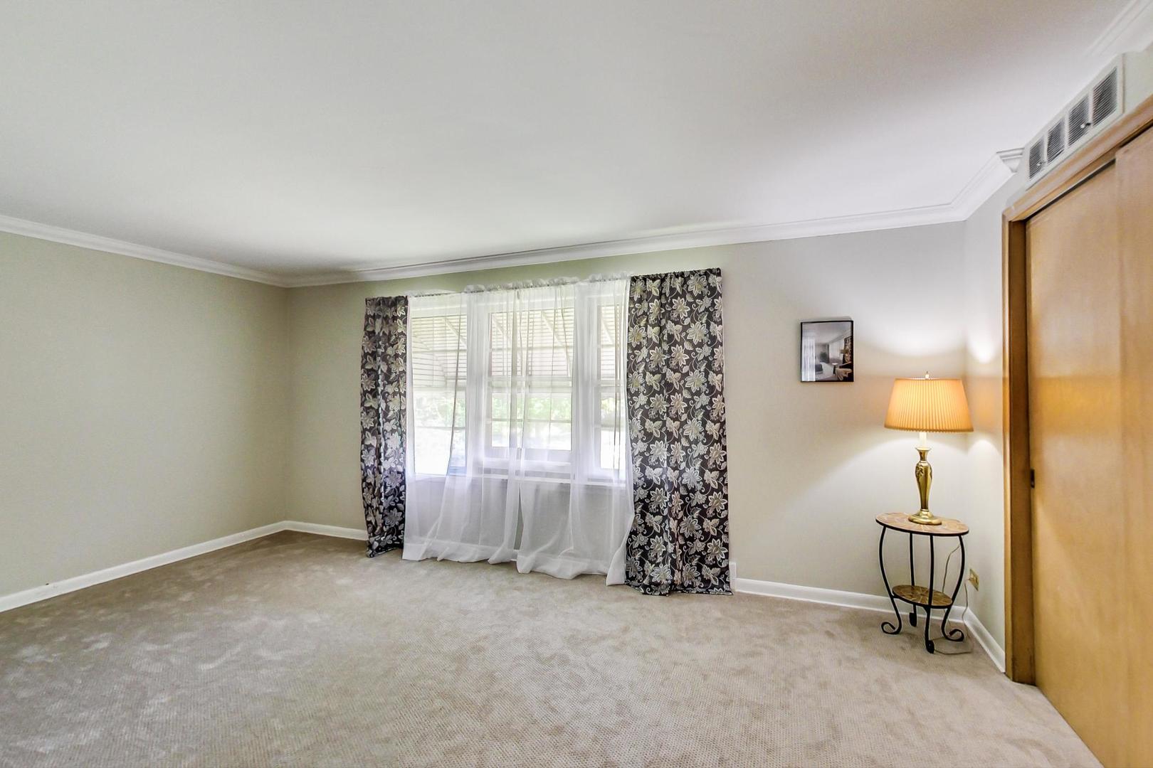 540 Selborne Road Riverside, IL 60546 - Photo 32 of 46