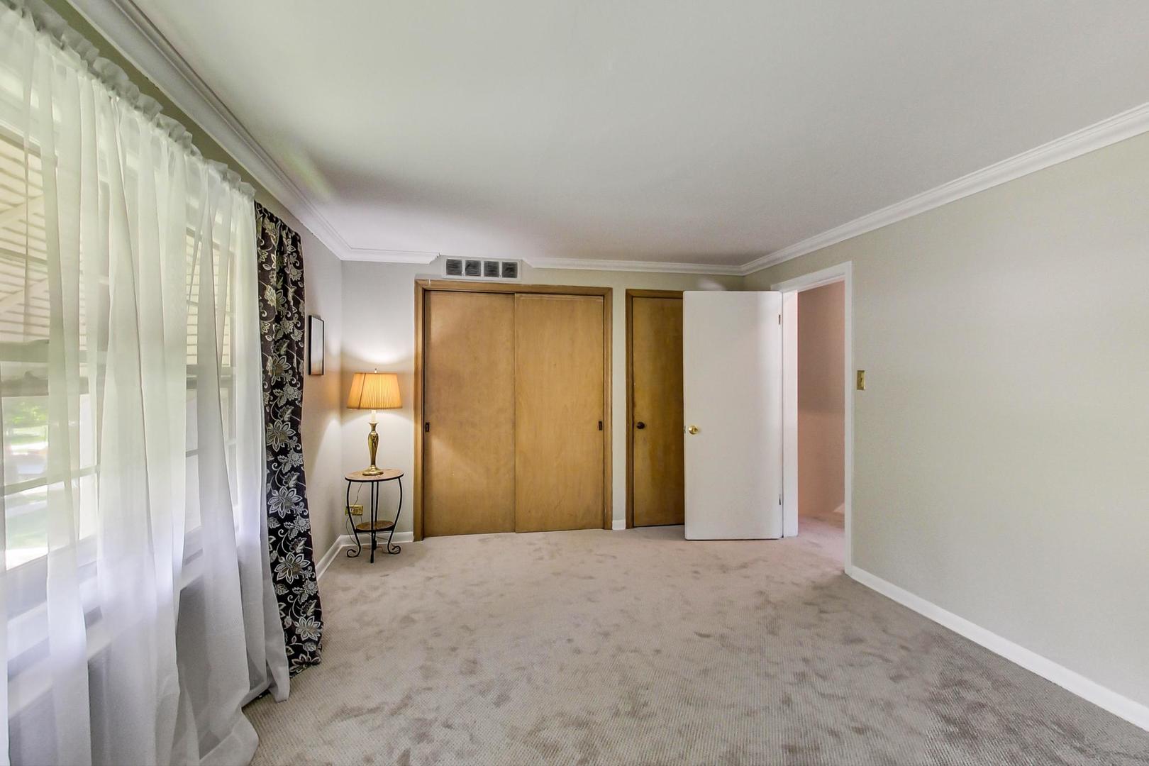 540 Selborne Road Riverside, IL 60546 - Photo 33 of 46