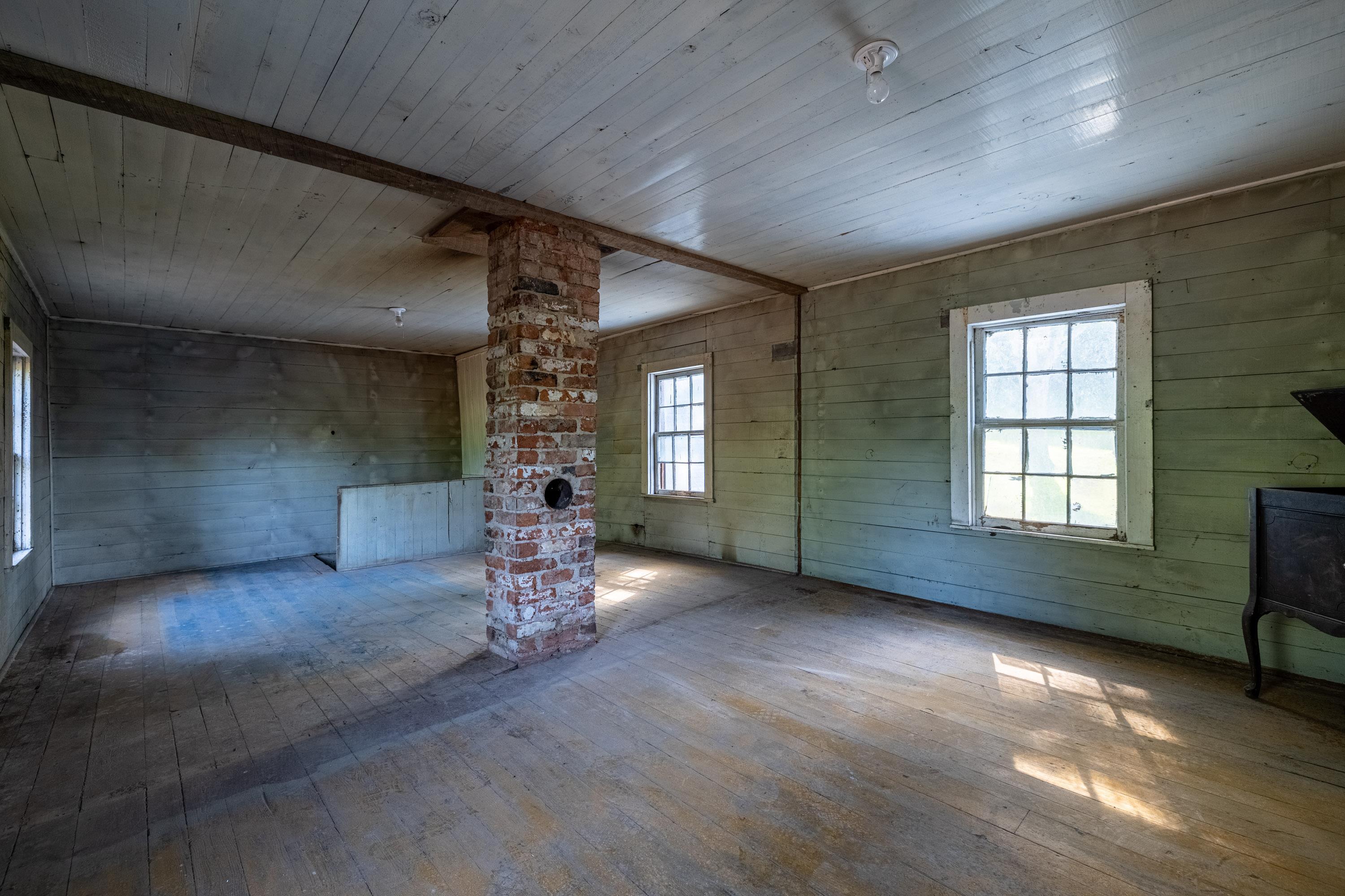 2012 Kimball Road Luray, VA 22835 - Photo 15 of 56 an empty room with windows and ceiling fan