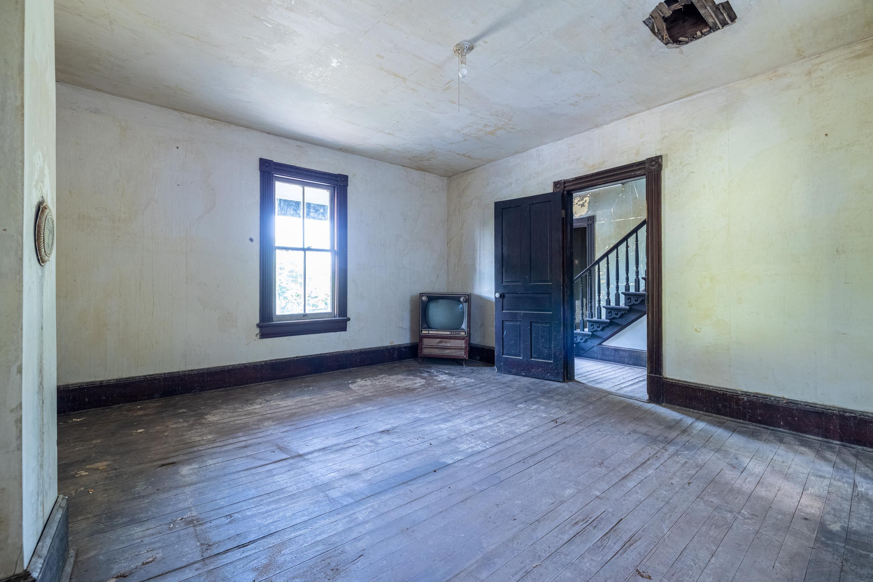 2012 Kimball Road Luray, VA 22835 - Photo 3 of 56 wooden floor in an empty room with a window