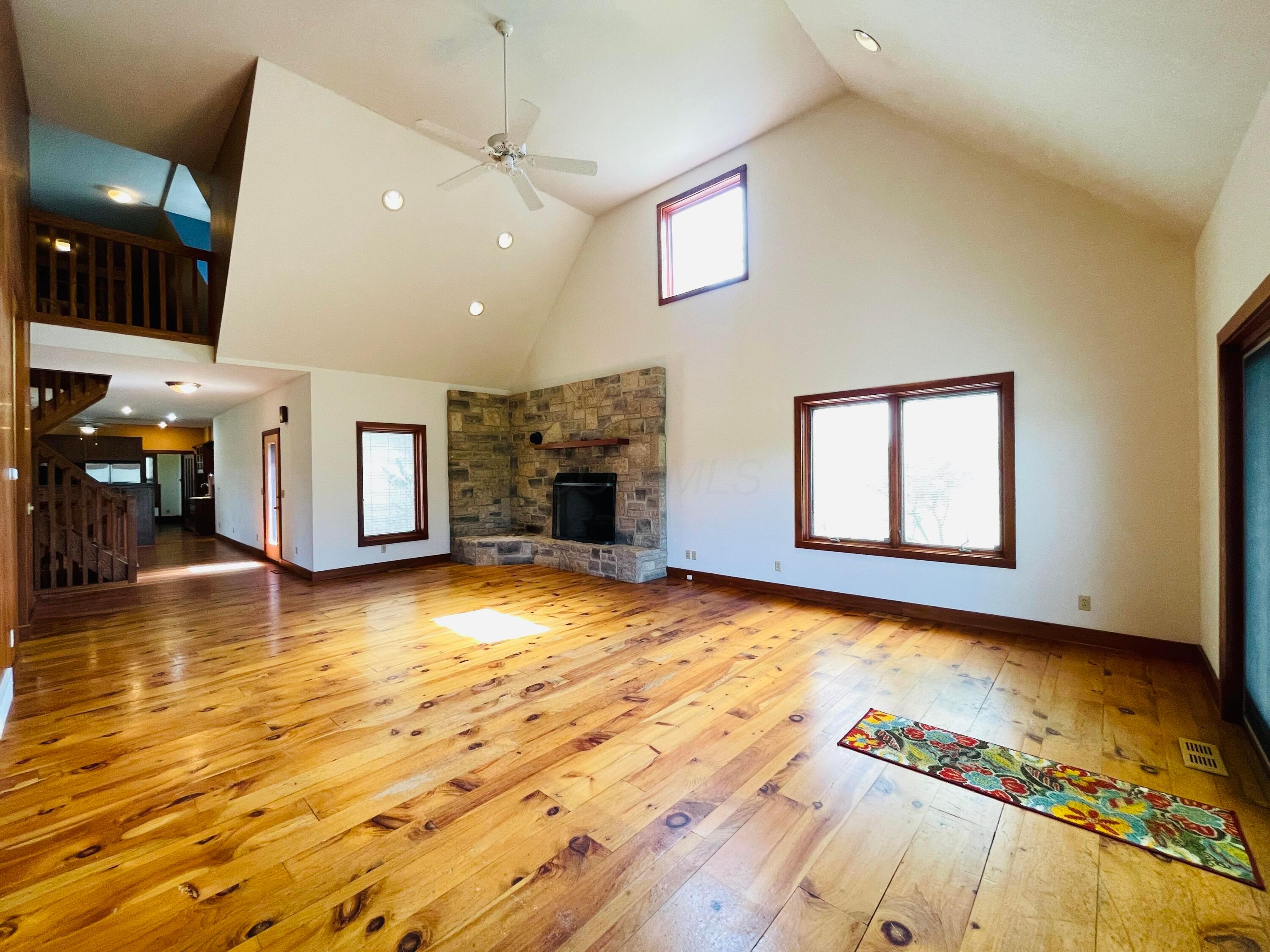 10887 Kenyon Road Mount Vernon, OH 43050 - Photo 8 of 57 5