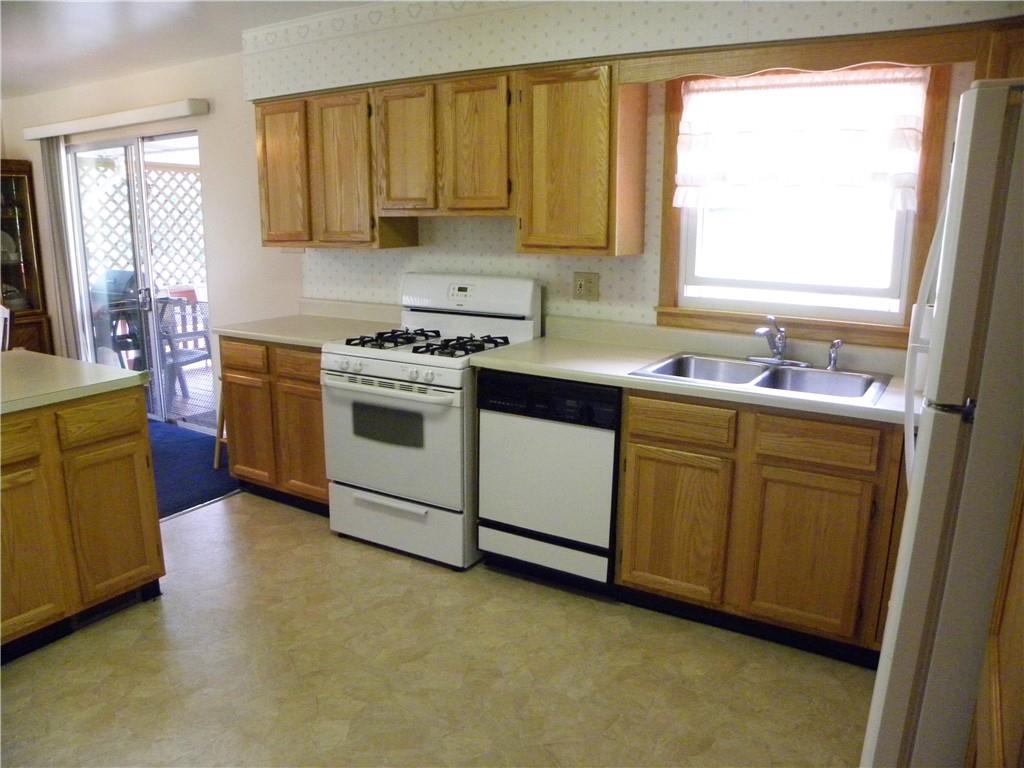 383 Eicher Road Pittsburgh, PA 15237 - Photo 11 of 25 Gallery Image 11