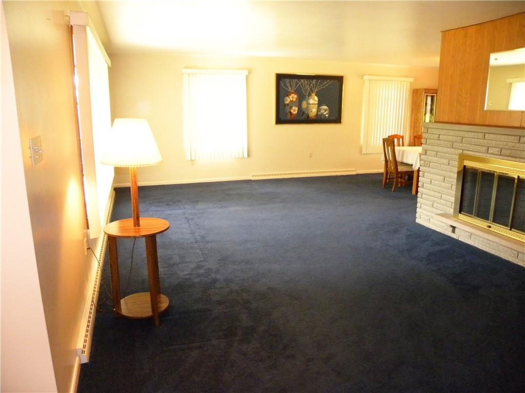 383 Eicher Road Pittsburgh, PA 15237 - Photo 3 of 25 Gallery Image 3