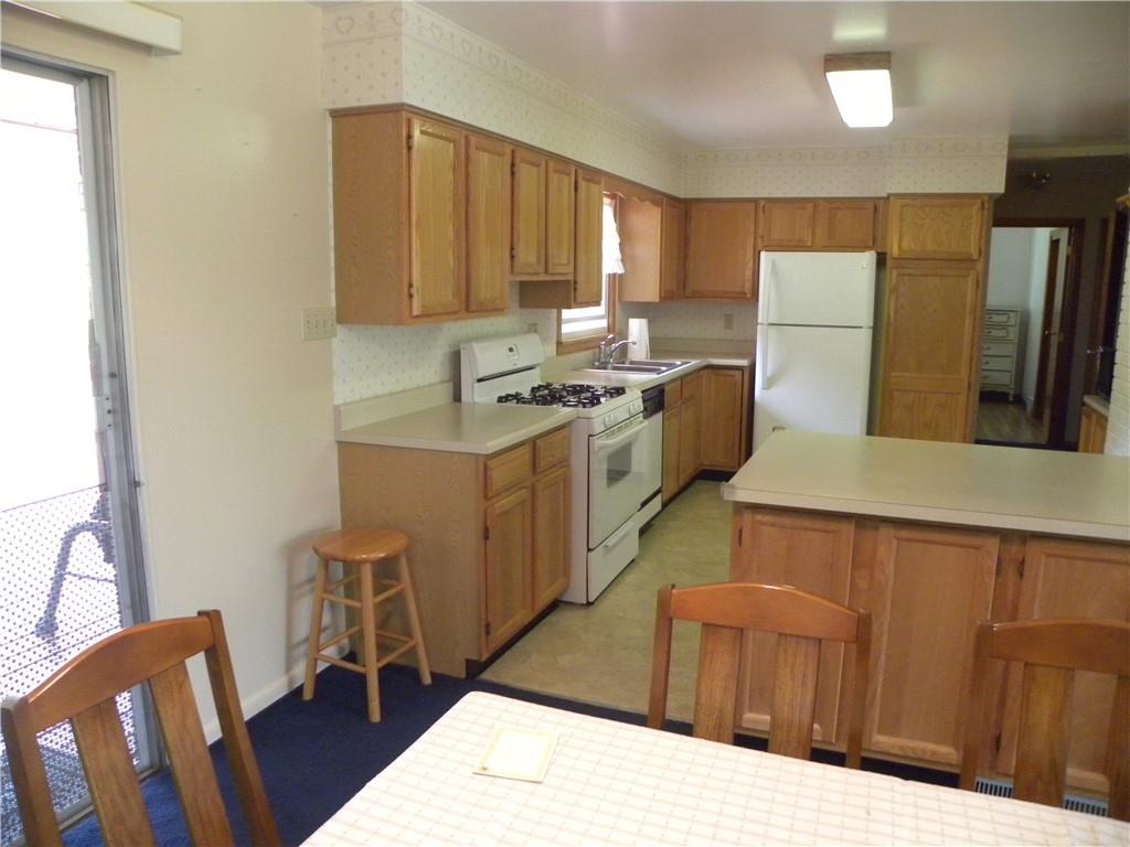 383 Eicher Road Pittsburgh, PA 15237 - Photo 10 of 25 Gallery Image 10
